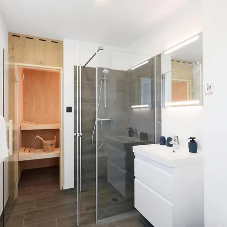 Pet Friendly In Lembruch-duemmer Holiday home *